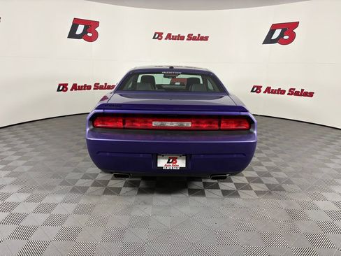 Used 2014 Dodge Challenger R/T image 5