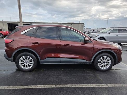 Used 2021 Ford Escape SE w/ Cold Weather Package AWD/4WD image 4