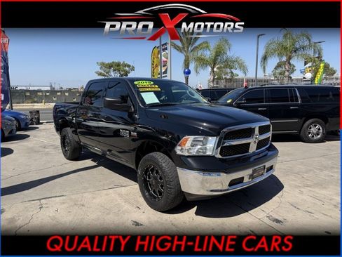 Used 2019 RAM 1500 Classic SLT w/ Luxury Group AWD/4WD image 1