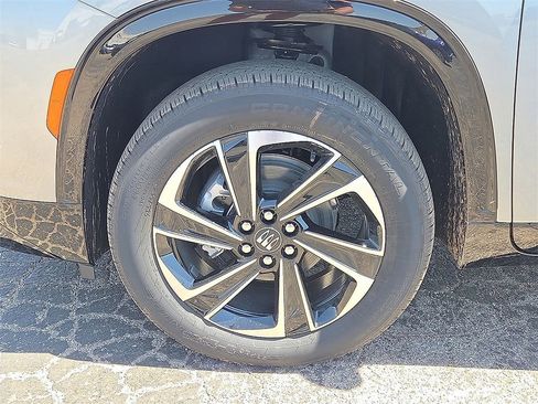 New 2026 Buick Enclave Sport Touring w/ LPO, Floor Liner Package image 7