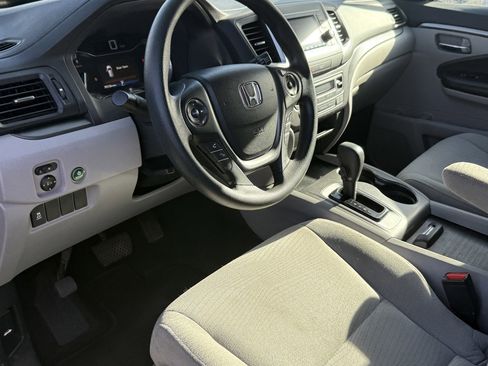 Used 2018 Honda Pilot LX image 8