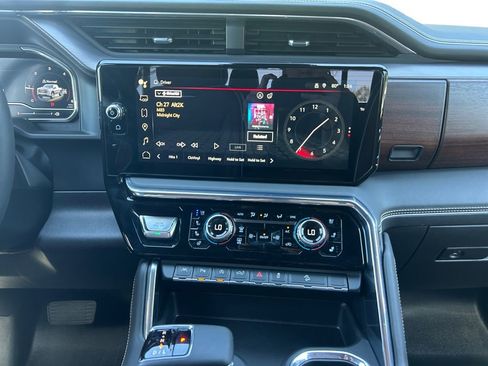 Used 2025 GMC Sierra 1500 Denali Ultimate AWD/4WD image 13