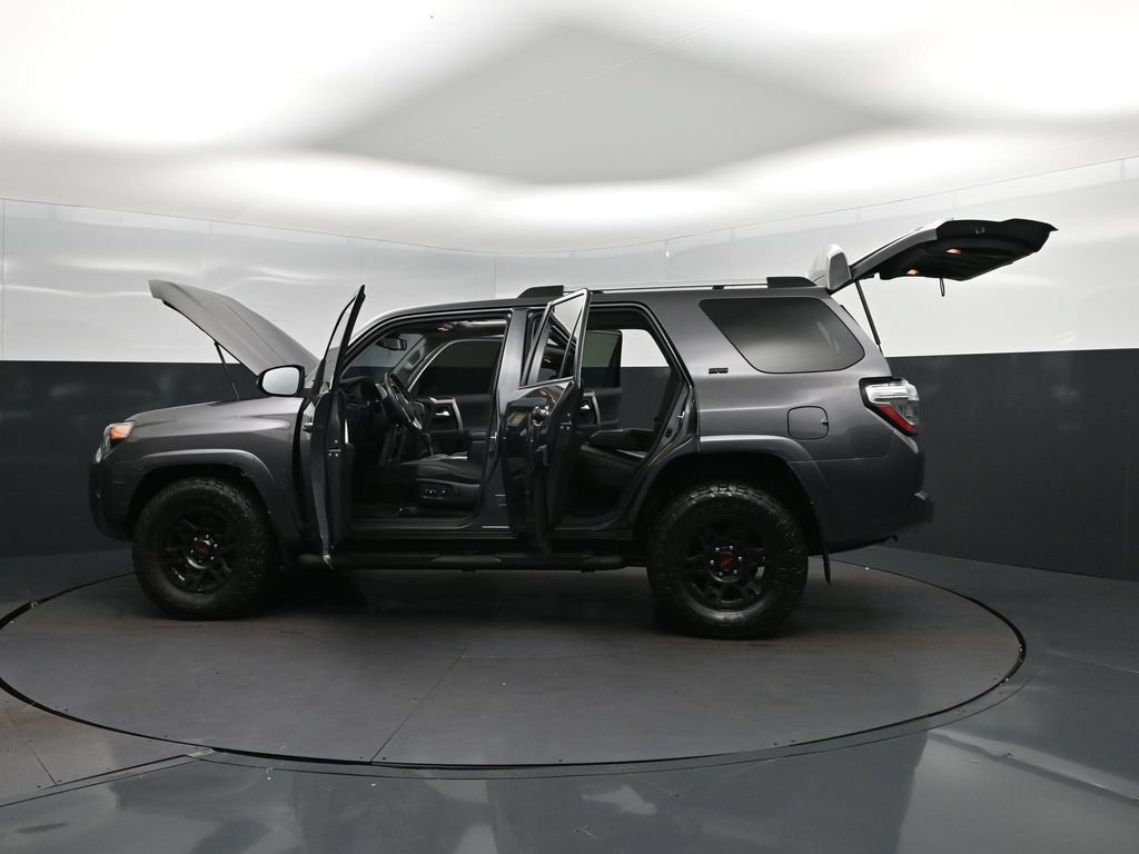 Used 2021 Toyota 4Runner SR5 Premium w/ Moonroof Package RWD image 46