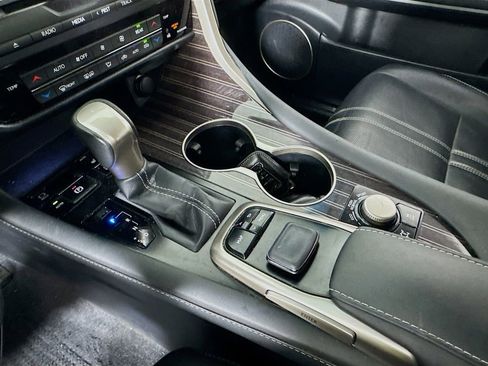 Used 2019 Lexus RX 350L Luxury w/ Accessory Package image 18