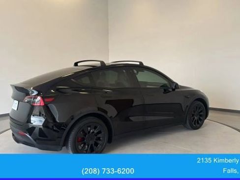 Used 2021 Tesla Model Y Long Range AWD/4WD image 16
