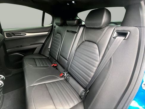 Used 2023 Alfa Romeo Stelvio Veloce AWD/4WD image 42