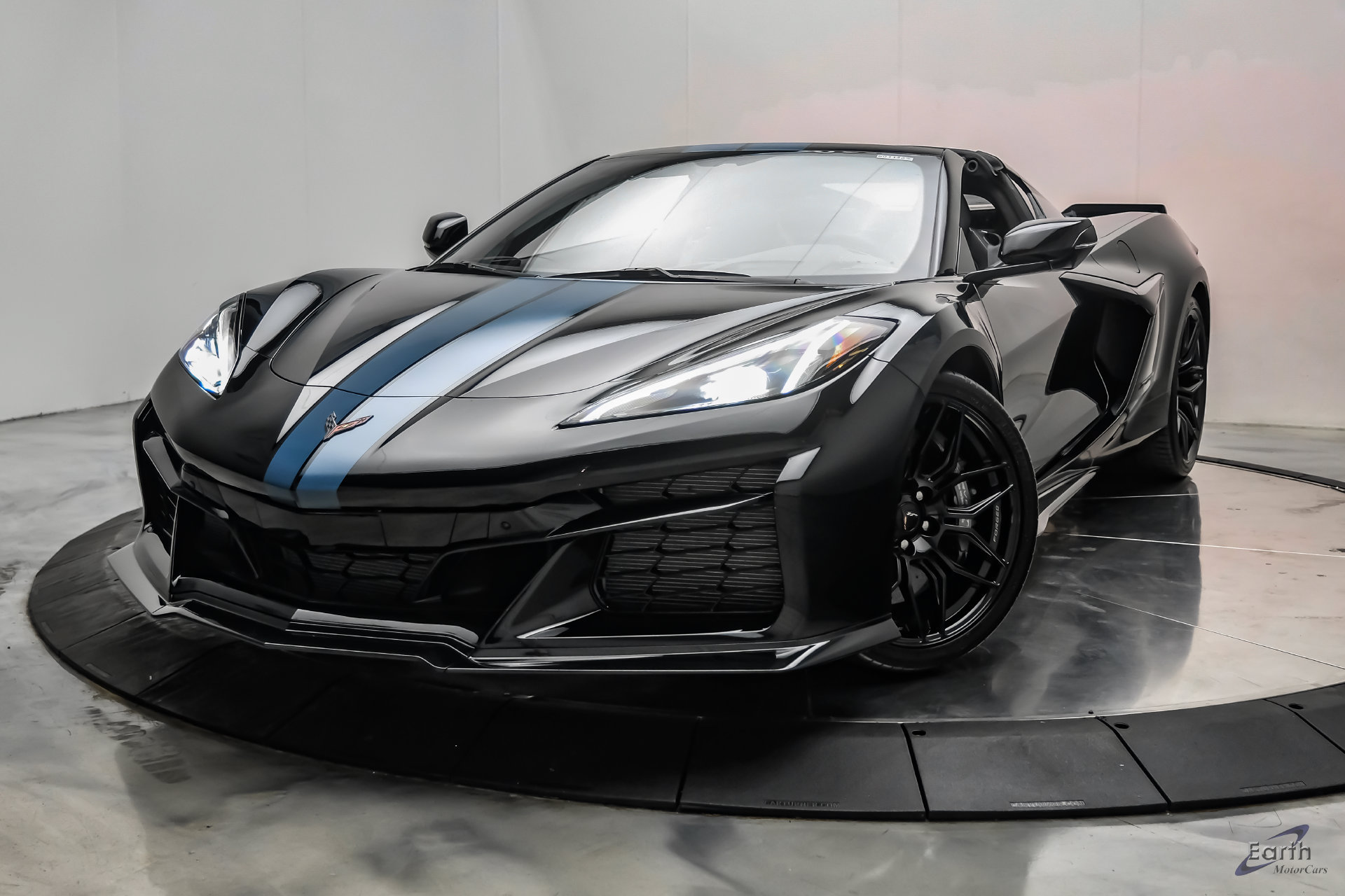 Used 2023 Chevrolet Corvette Z06 w/ Stealth Interior Trim Package RWD image 7
