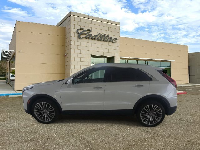 Certified 2024 Cadillac XT4 Premium Luxury w/ Technology Package FWD image 5