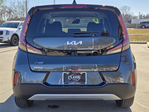 Certified 2025 Kia Soul LX image 5