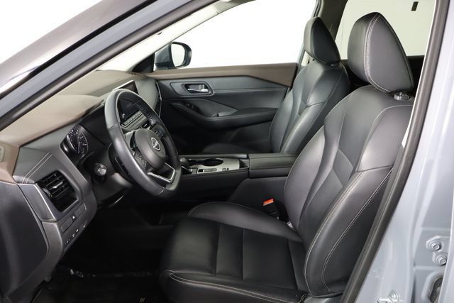 Used 2023 Nissan Rogue SL FWD image 13