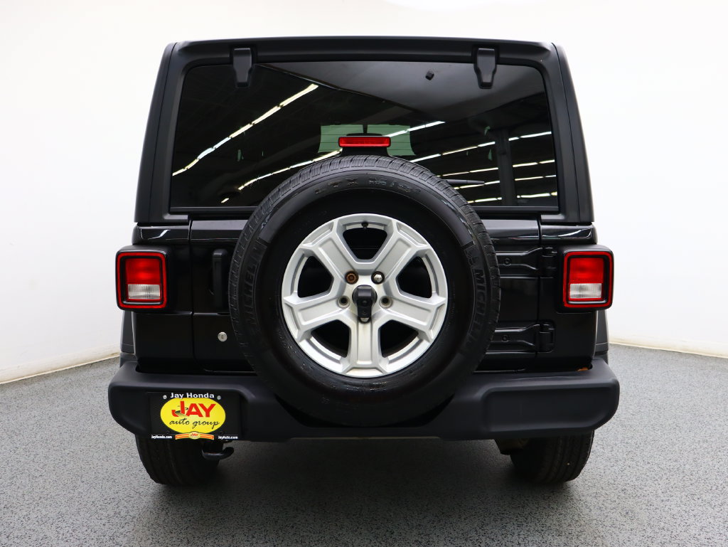 Used 2020 Jeep Wrangler Sport AWD/4WD image 6