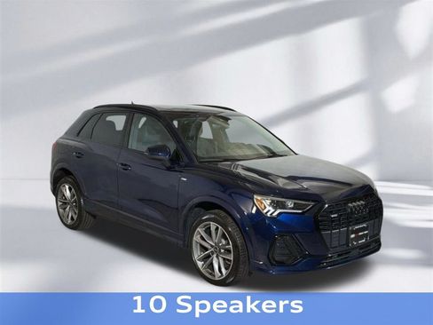 Used 2023 Audi Q3 2.0T Premium w/ Black Optic Sport Package AWD/4WD image 11