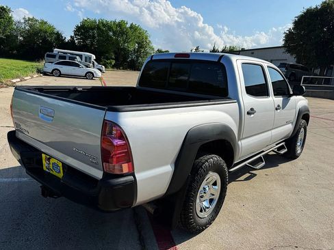 Used 2013 Toyota Tacoma PreRunner w/ Convenience Pkg image 3