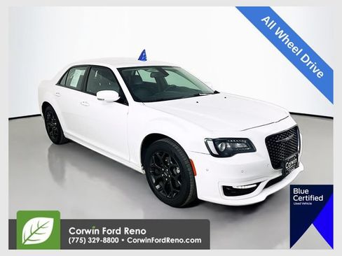 Used 2022 Chrysler 300 Touring L AWD/4WD image 1