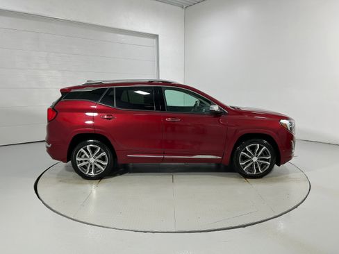 Used 2018 GMC Terrain Denali w/ Advanced Safety Package image 35