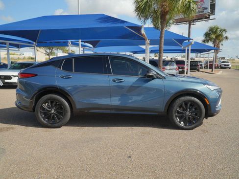 Used 2025 Buick Envista Sport Touring w/ Convenience I Package FWD image 4