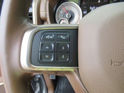 Used 2021 RAM 2500 Limited AWD/4WD image 26