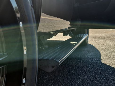 Used 2021 Ford Expedition Limited image 10