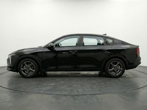 Used 2025 Kia K4 LXS image 5