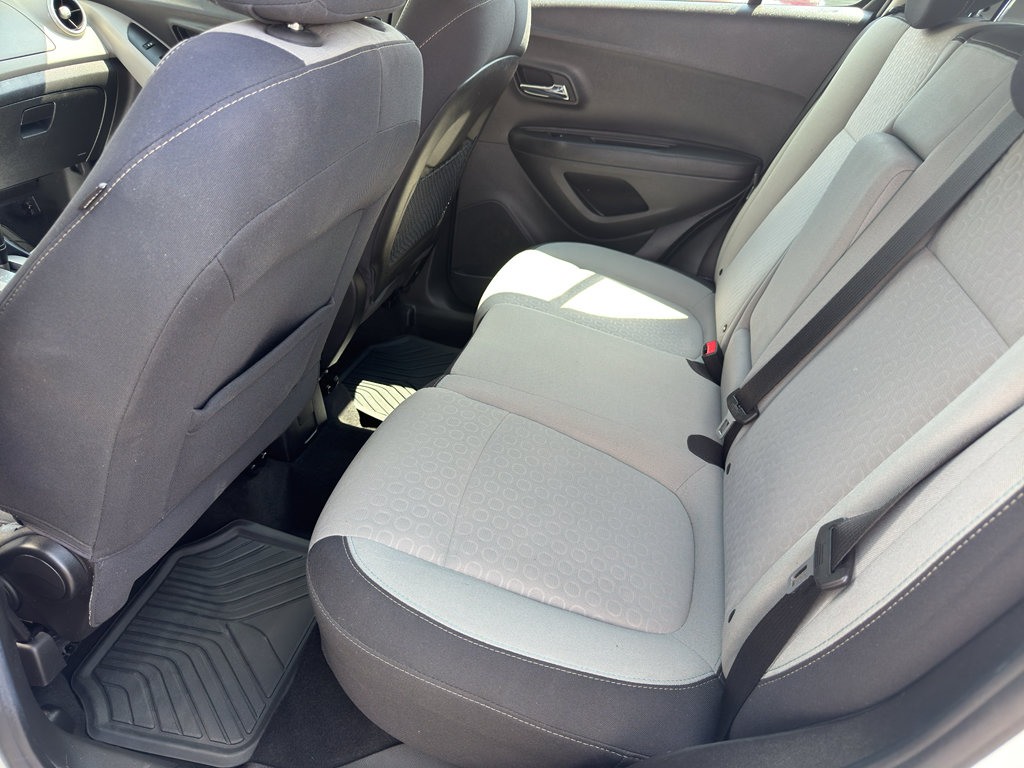 Used 2016 Chevrolet Trax LS AWD/4WD image 18