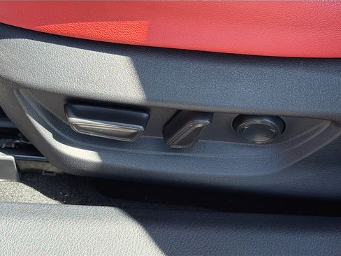 Used 2025 Toyota Camry LE w/ Convenience Package image 24