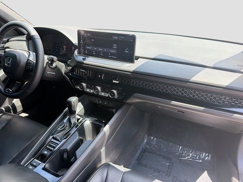 Used 2023 Honda Accord Sport image 31