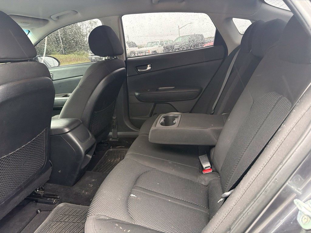 Used 2019 Kia Optima LX FWD image 15