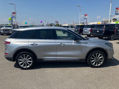 Used 2021 Lincoln Corsair Standard AWD w/ Premium Package image 8