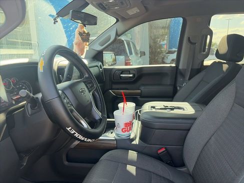 Used 2019 Chevrolet Silverado 1500 LT Trail Boss AWD/4WD image 12