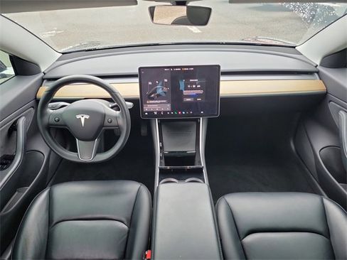 Used 2019 Tesla Model 3 Mid Range image 12