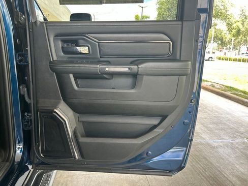 Used 2024 RAM 2500 Limited AWD/4WD image 39
