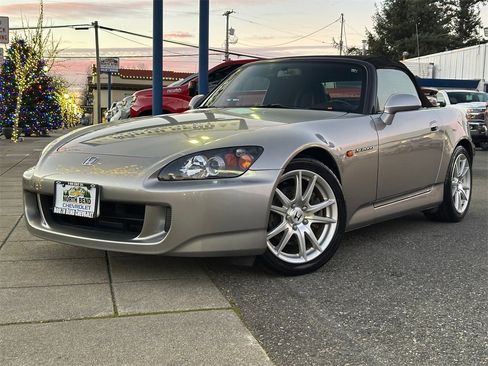 Used 2004 Honda S2000 image 2