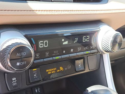 Certified 2019 Toyota RAV4 Limited image 25