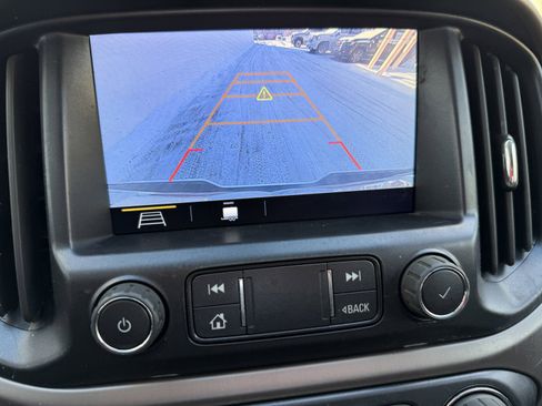 Used 2022 GMC Canyon AT4 w/ Trailering Package image 4