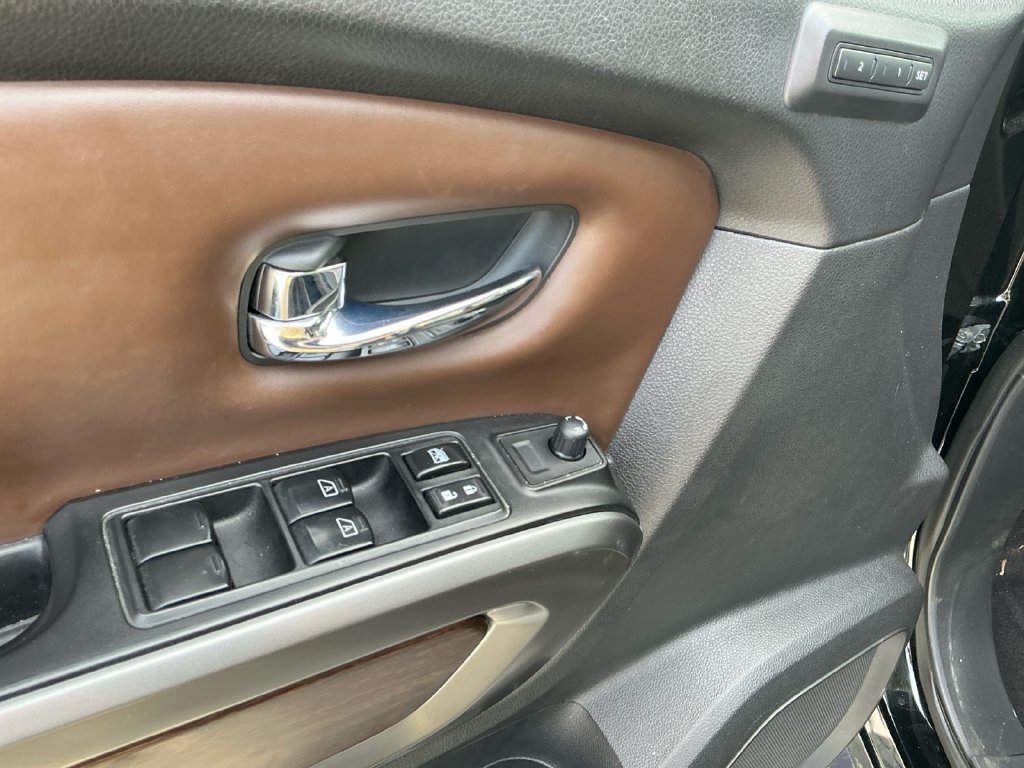 Used 2017 Nissan Titan Platinum Reserve AWD/4WD image 22