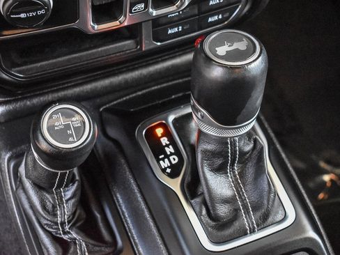 Used 2022 Jeep Wrangler Unlimited Sahara image 17