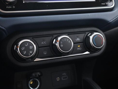 New 2025 Nissan Versa SV w/ Trunk Package image 12