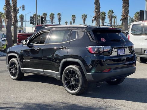 New 2026 Jeep Compass Latitude image 4