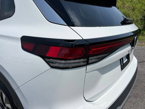 New 2026 Volkswagen Tiguan S FWD image 12