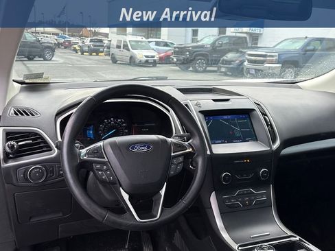 Used 2020 Ford Edge SEL w/ Convenience Package image 6