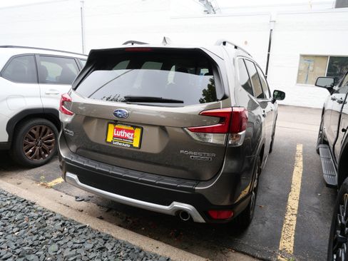 Used 2019 Subaru Forester Touring w/ Popular Package #3 AWD/4WD image 4