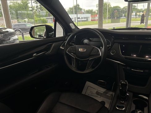 Used 2024 Cadillac XT5 Sportv w/ LPO, Floor Liner Package AWD/4WD image 42