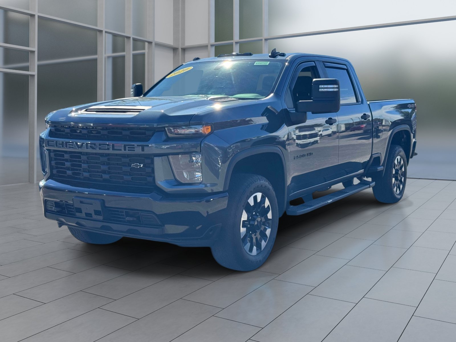 Used 2020 Chevrolet Silverado 2500 Custom w/ Custom Value Package AWD/4WD image 1