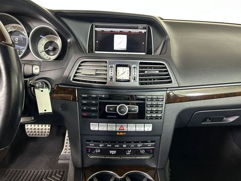 Used 2014 Mercedes-Benz E 550 Cabriolet image 23