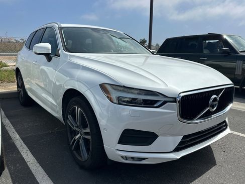 Used 2018 Volvo XC60 T6 Momentum w/ Convenience Package image 2
