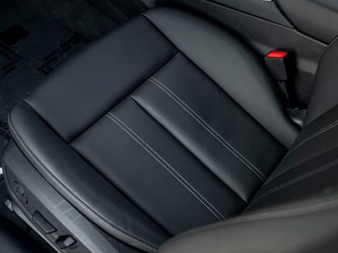 Used 2025 Audi A6 e-tron Premium w/ Ultra Package AWD/4WD image 18