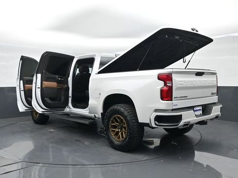 Used 2020 Chevrolet Silverado 1500 High Country w/ Technology Package AWD/4WD image 68