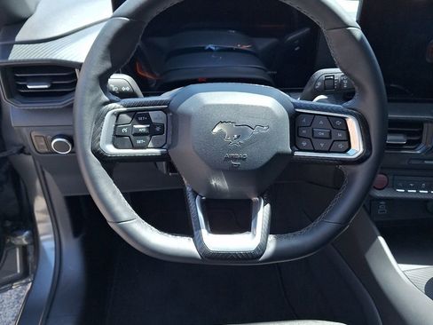 Used 2025 Ford Mustang Coupe RWD image 11