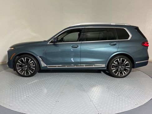 Certified 2023 BMW X7 xDrive40i w/ Executive Package image 2
