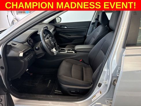 Used 2024 Nissan Altima 2.5 SV image 8